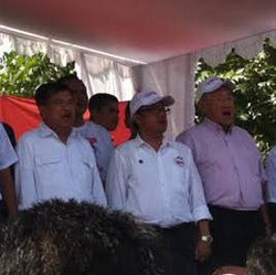 Sofjan Wanandi Hadiri Acara Buruh se-Bandung Raya Dukung Jokowi-JK