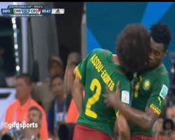 Tanduk Rekan Satu Tim Sendiri, Ini Penjelasan Assou-Ekotto