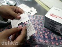 Mengintip Dapur Produksi Obat Phapros