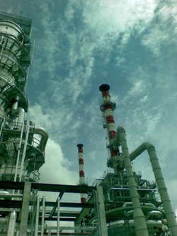 Kilang Minyak Harus Dibangun Pertamina, Bukan oleh Investor Asing