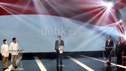 Pendukung Prabowo dan Jokowi Perang Yel-yel di Arena Debat