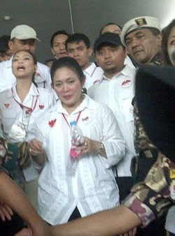 Digoda Pendukung Soal Prabowo, Titiek: Saya Nggak Pernah Musuhan