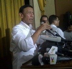 Emosi Tanggapi Keterangan Wiranto Soal DKP Malah Rugikan Prabowo