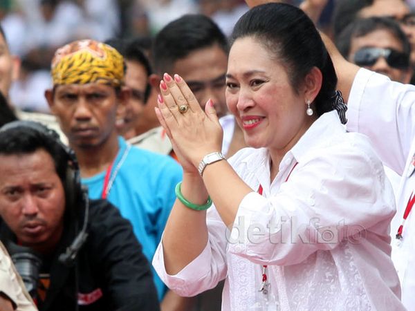 Prabowo-Titiek Diteriaki Rujuk di GBK
