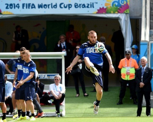 De Rossi Diragukan Tampil Lawan Uruguay