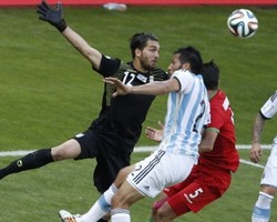 Kegigihan Haghighi Dinihilkan Messi