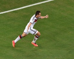 Satu Gol Lagi, Klose!