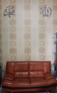 Anti Pasang Foto di Rumah, Caisar dan Inda Hanya Pajang Barang Koleksi