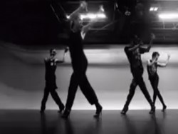 Wow! 5 Pria Ini Mahir Menari dengan Memakai High Heels