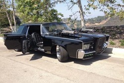 Mobil Ini Dilengkapi Senapan Mesin dan Peluncur Roket