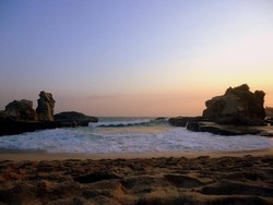 Pantai Klayar, Tempat Pelarian Paling Keren di Pacitan