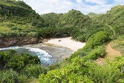Pantai Ngetun yang Tersembunyi di Gunungkidul