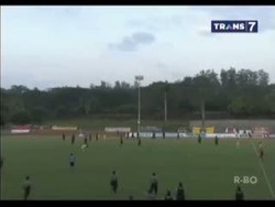 Gol Kontroversial, Pemain Serang Wasit
