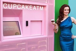 Cupcake & 7 Vending Machine Paling Ajaib di Dunia (1)