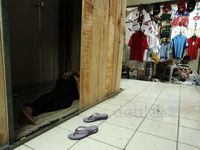 Blok V Pasar Senen Sepi Pembeli