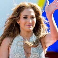 J.Lo Akhirnya Buka Suara Soal Kisah Asmara dengan Casper Smart