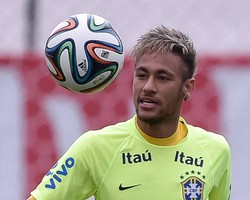 Scolari Minta Brasil Tak Terlalu Bergantung pada Neymar