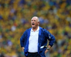 Scolari Dibuat Geram dengan Opini Brasil Akan Pilih-pilih Lawan