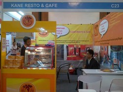 Merasa Karir Sudah Mentok, Wanita Ini Pilih Jadi Juragan Ayam Goreng