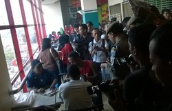 31 Orang Tertangkap Tangan Merokok di PGC Cililitan