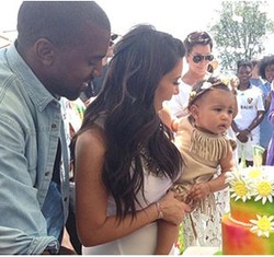 Foto: Melihat Kemeriahan Pesta Ulang Tahun Pertama Anak Kim Kardashian