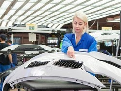 Ini Cara Baru BMW Deteksi Kerusakan Bodi Mobil