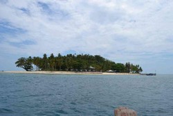 Randayan, Pulau Kecil dengan Sejuta Keindahan di Kalbar