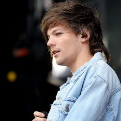 Galang Dana untuk Klub Sepak Bola, Louis One Direction Jual Selfie