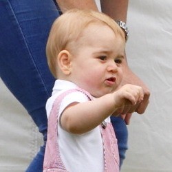 Selamat! Pangeran George Kalahkan Kate Middleton untuk Gelar Berpakaian Terbaik