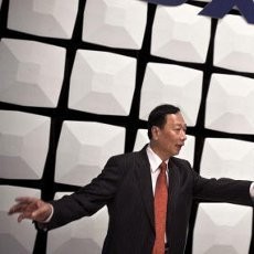 Foxconn, Pabrik dari Hasil Ngutang Mertua