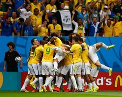Brasil Jaga Tradisi Pemuncak Klasemen Fase Grup