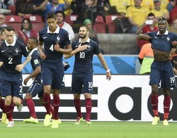 Les Bleus Tak Mau Lepas Pedal Gas