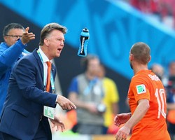 Van Gaal Masih Belum Puas dengan Performa Oranje
