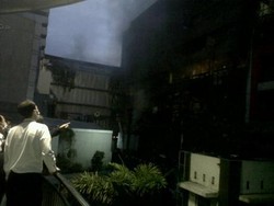 Api Masih Membara di Kings, Kadiskar Bandung: Petugas Sangat Kelelahan