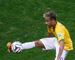 Neymar Memang Beda bersama Brasil