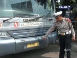 Bus Transjakarta Tabrak Pejalan Kaki