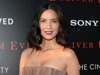 Olivia Munn Elegan di Premiere Deliver Us from Evil
