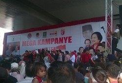 Jokowi dan Mega Kampanye di Bawah Jembatan Ampera