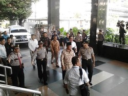 Lambaikan Tangan, Prabowo Merapat ke KPK untuk Klarifikasi Harta Kekayaan