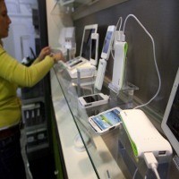 Charging Ponsel Pakai Power Bank kok Baterai Malah Berkurang?