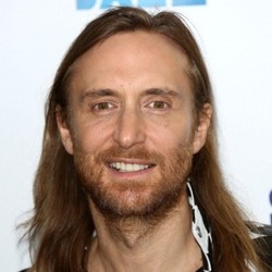 David Guetta Ciptakan Lagu untuk Miley Cyrus di Album Baru