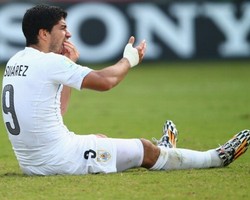 Suarez Butuh Pertolongan