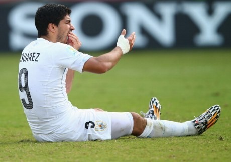Suarez Butuh Pertolongan