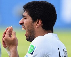 Tahun lalu Suarez Sudah Diprediksi Akan Menggigit Lagi