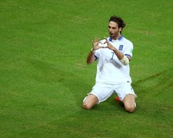 Shot On Target Samaras Datang di Saat yang Tepat