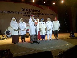 Penuhi Sabuga Bandung, Ibu Rumah Tangga Deklarasi Dukung Prabowo-Hatta