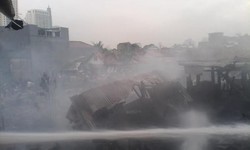 Kebakaran di Bedeng Pemulung Kebayoran Lama karena Korsleting