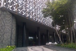 Crowne Plaza Hotel Singapura, Terkoneksi ke Bandara Changi