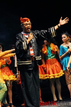 Butet Kartaredjasa: Pilih 1 Dapat Bonus 3