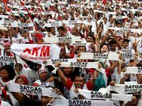 Relawan Jokowi Kumpul di Parkir Timur Senayan